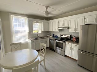 191 Coggeshall Ave APT 2, Newport, RI 02840