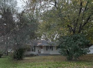 606 E Summit St, Breckenridge, MI 48615