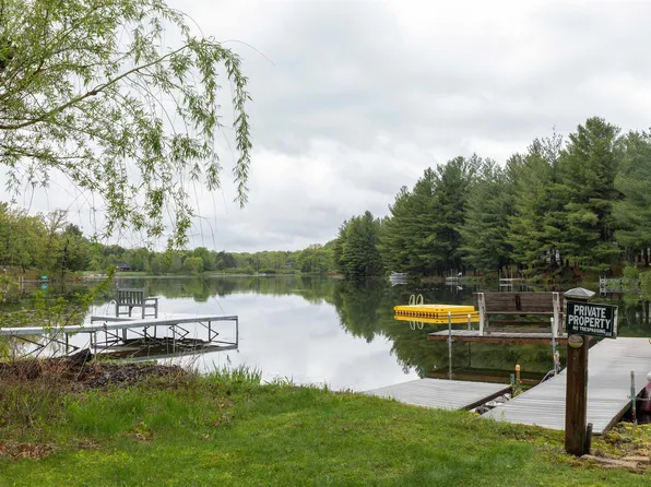 2847 County Road G, Oxford, WI 53952