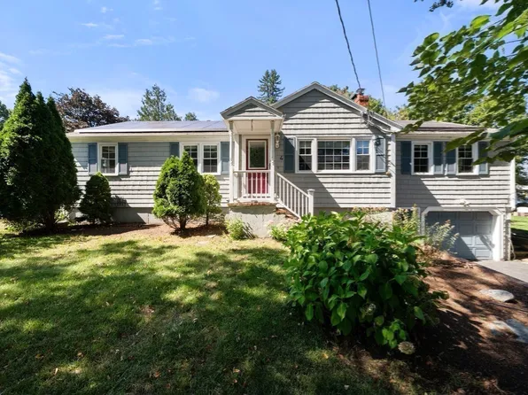 4 Carson Rd, Woburn, MA 01801