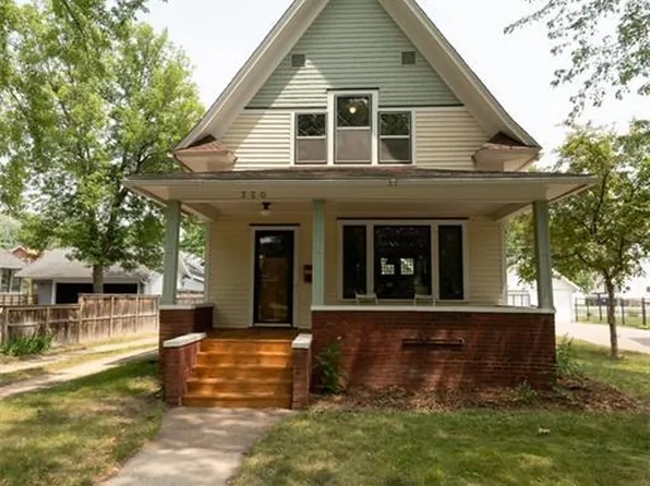 320 11th Street, Menomonie, WI 54751