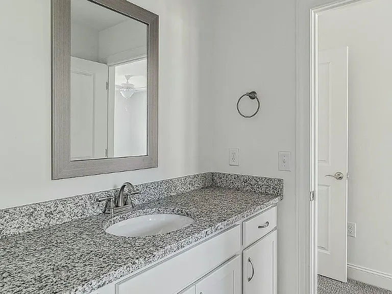 409 Kendall Dr — Photo 20