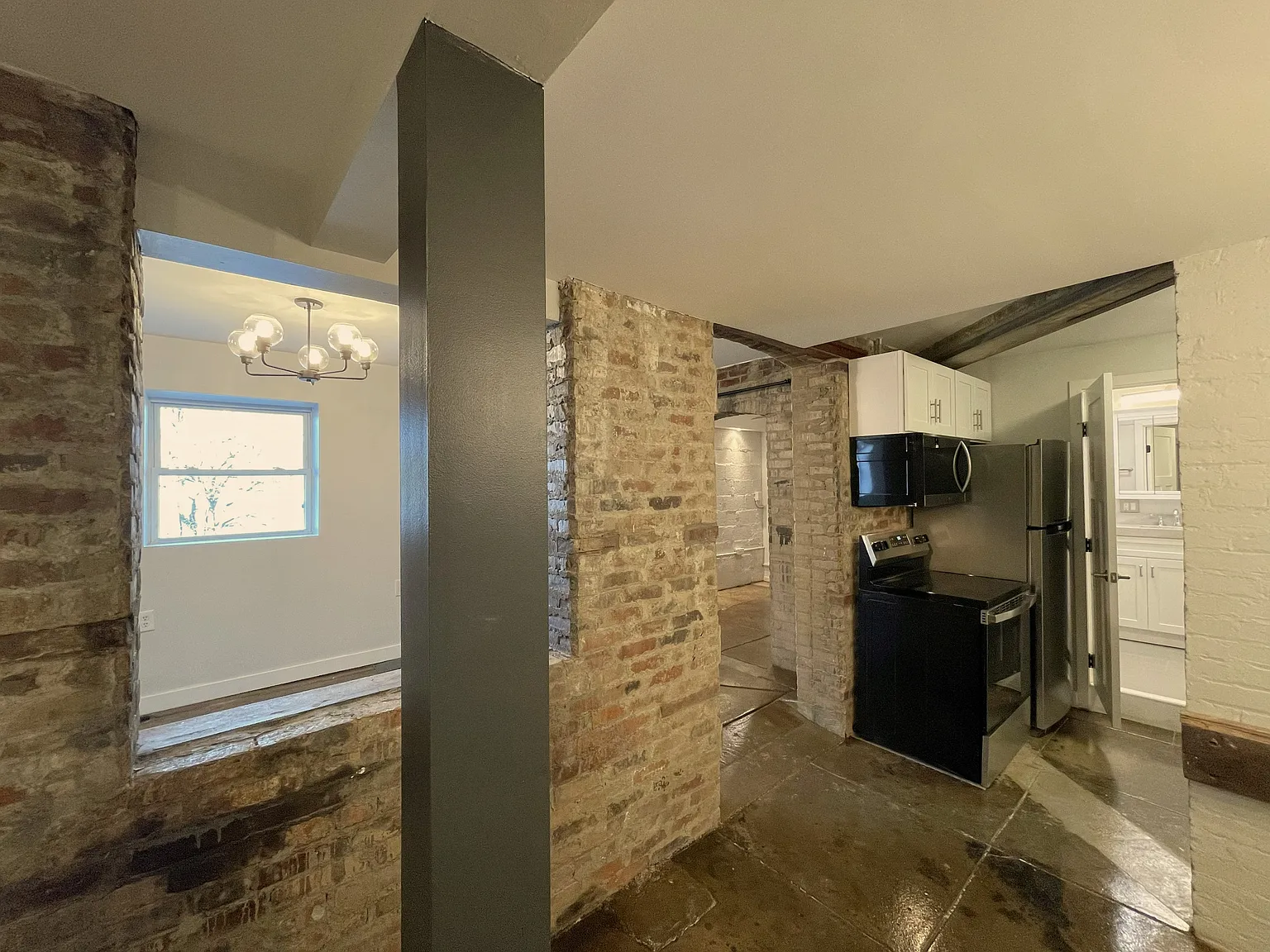 1 bed, 850 sqft, $1,595 — Photo 4