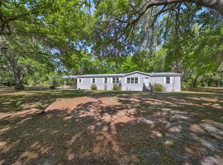 4008 Fish And Hunt Ln, Plant City, FL 33567