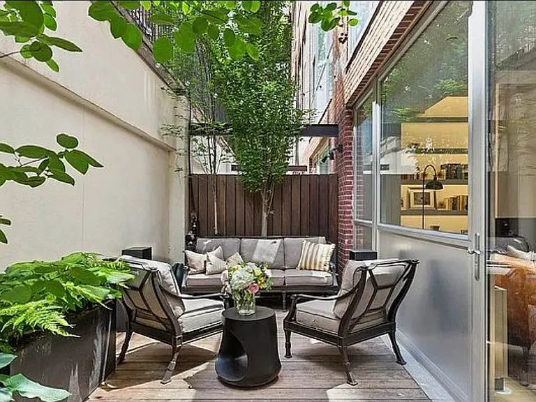 420 W 25th St #1E — Photo 11
