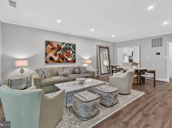 3271 Sutton Pl NW APT D, Washington, DC 20016