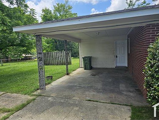 2nd image of 1876 Gatewood Dr