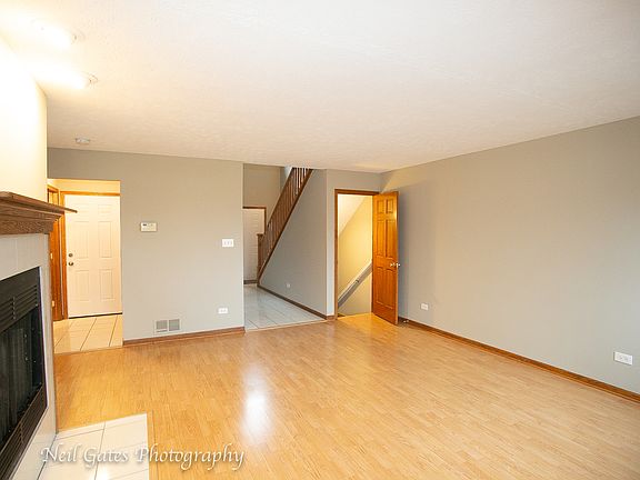 3rd image of 2429 Morning Glory Ln