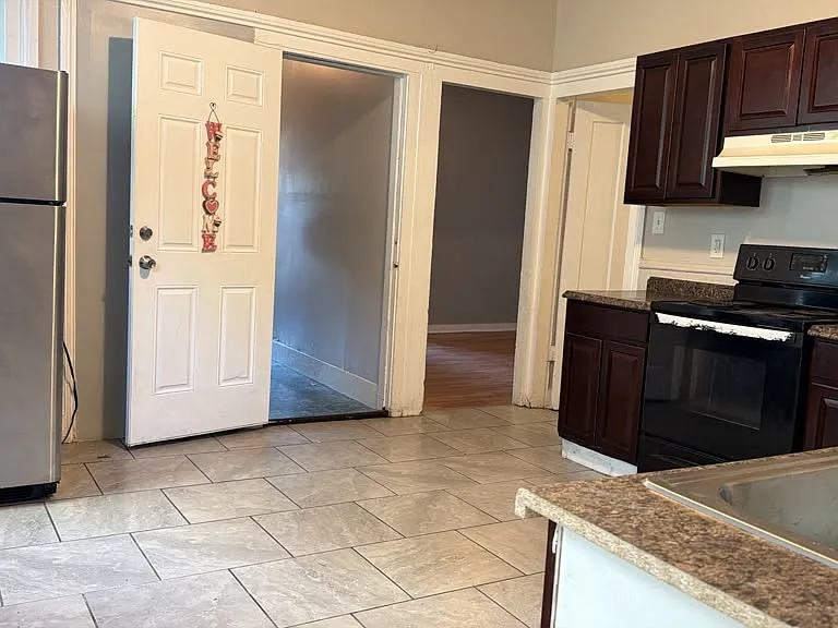 187 Wolcott St #1 — Photo 5