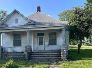 302 W Kell St, Centralia, IL 62801