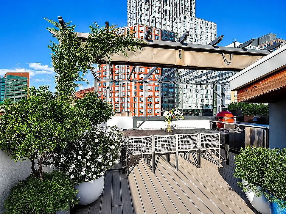 1st image of 443 Bergen St Unit Penthouse
