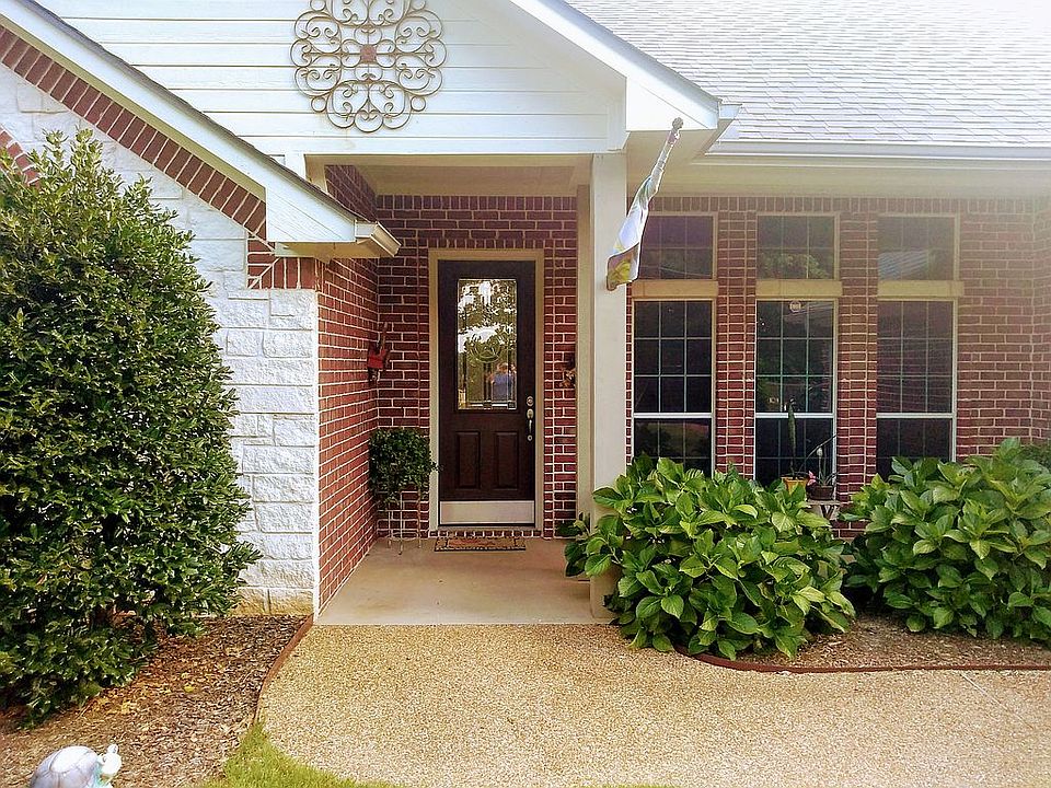1st image of 15435 Lakeside Dr