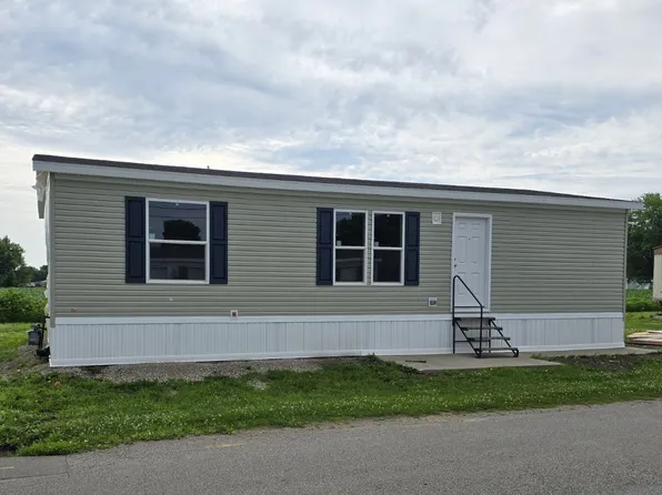 300 Spelter Ave #15, Danville, IL 61832