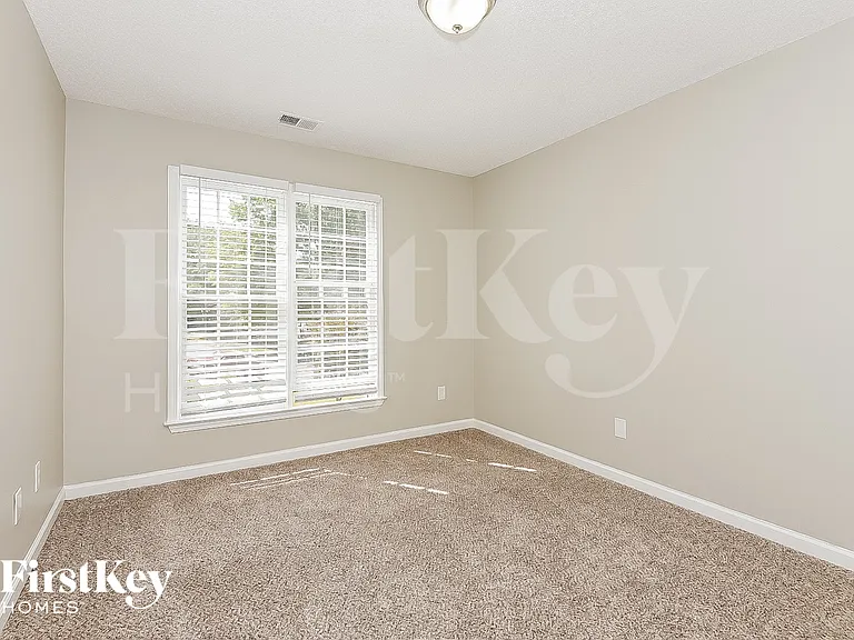 2606 Loring Rd NW — Photo 14