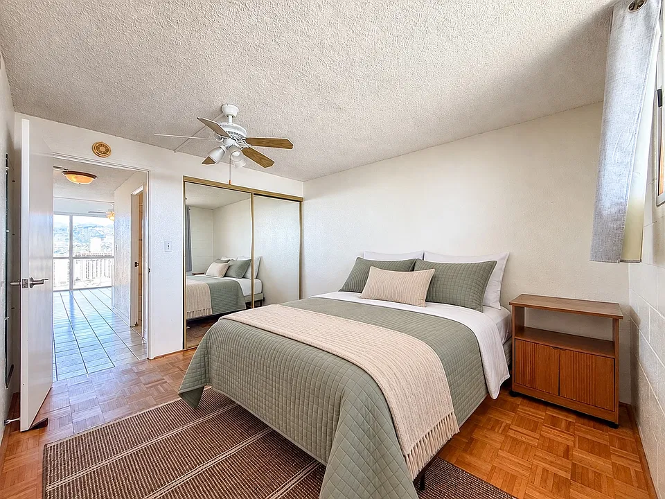 2211 Ala Wai Blvd #2805