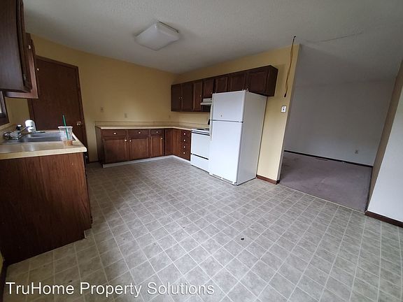 4th image of 617 S 20th St #A