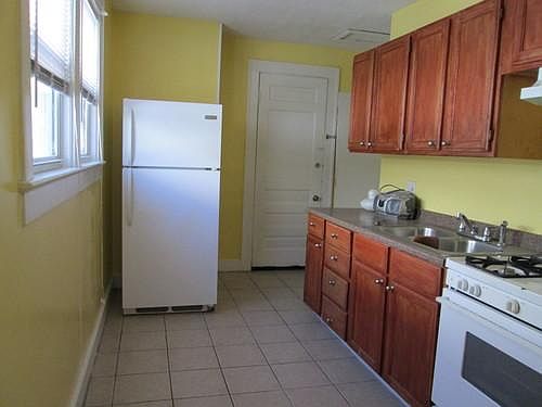 5th image of 3233 Cleveland Ave