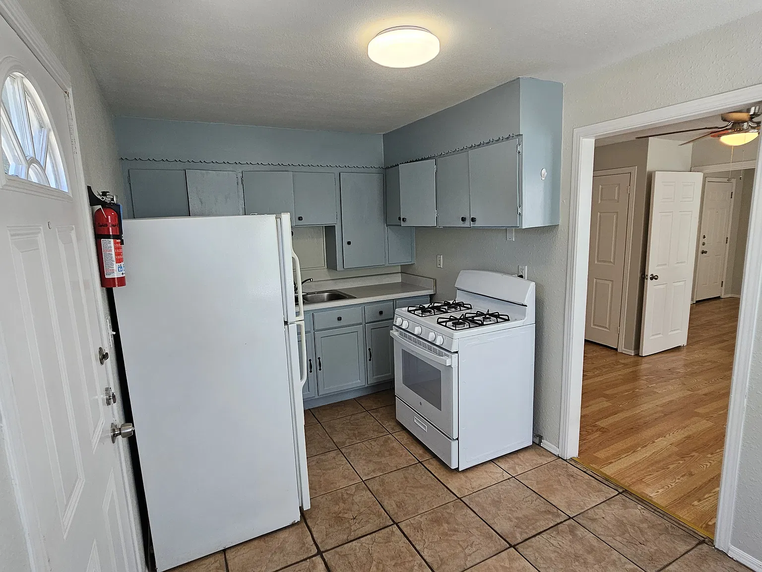 1 bed, 600 sqft, $895 — Photo 2