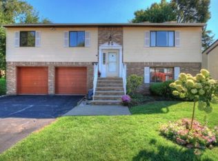 80 Morgan St, Bergenfield, NJ 07621