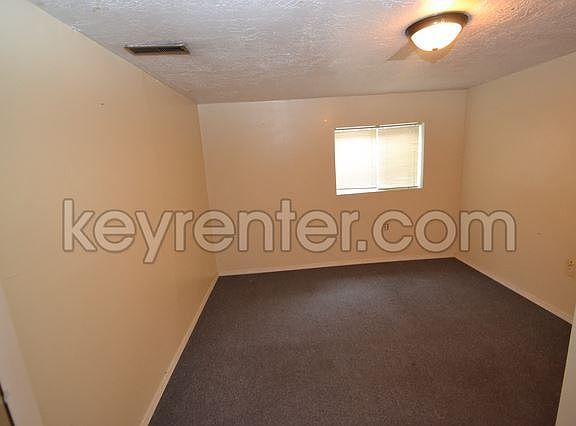 3rd image of 4954 S Heath Ave