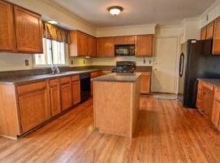 13169 Rounding Run Cir, Herndon, VA 20171