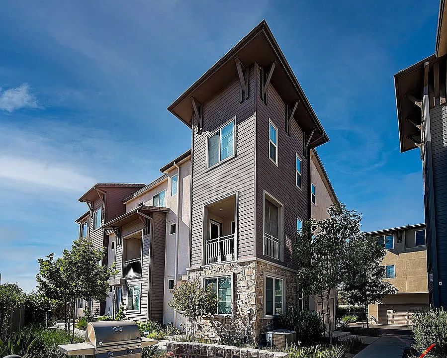 1st image of 1026 Savi Dr #101