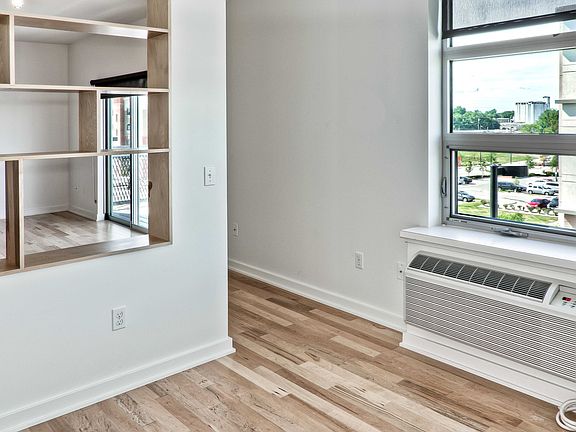 2nd image of 1313 Cuming St APT 401