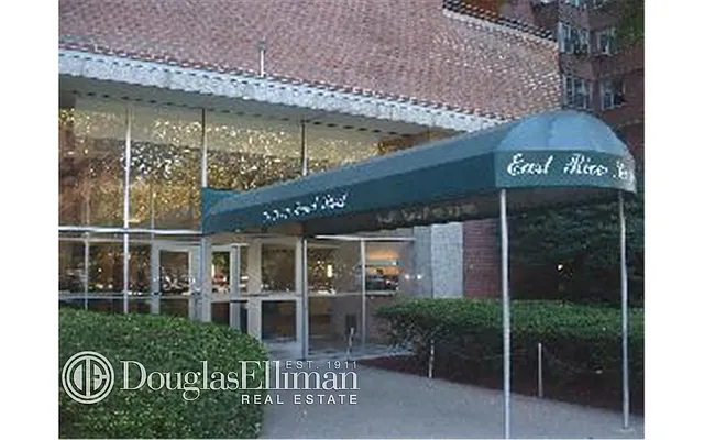 Sold by Douglas Elliman | media 8