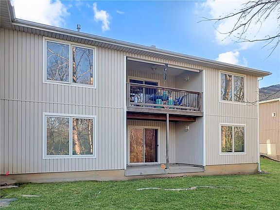 3rd image of 4523 Hedges Ave