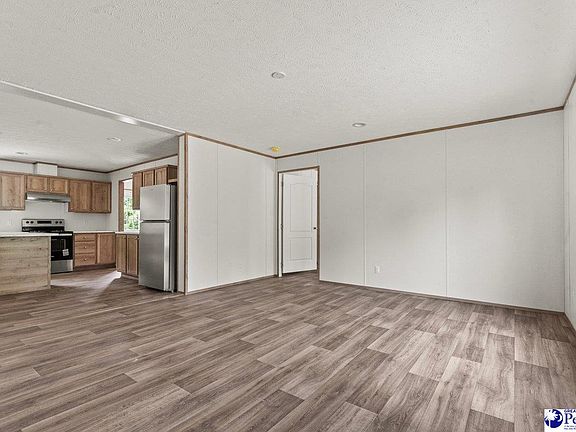 3rd image of 3515 Ballpark Rd