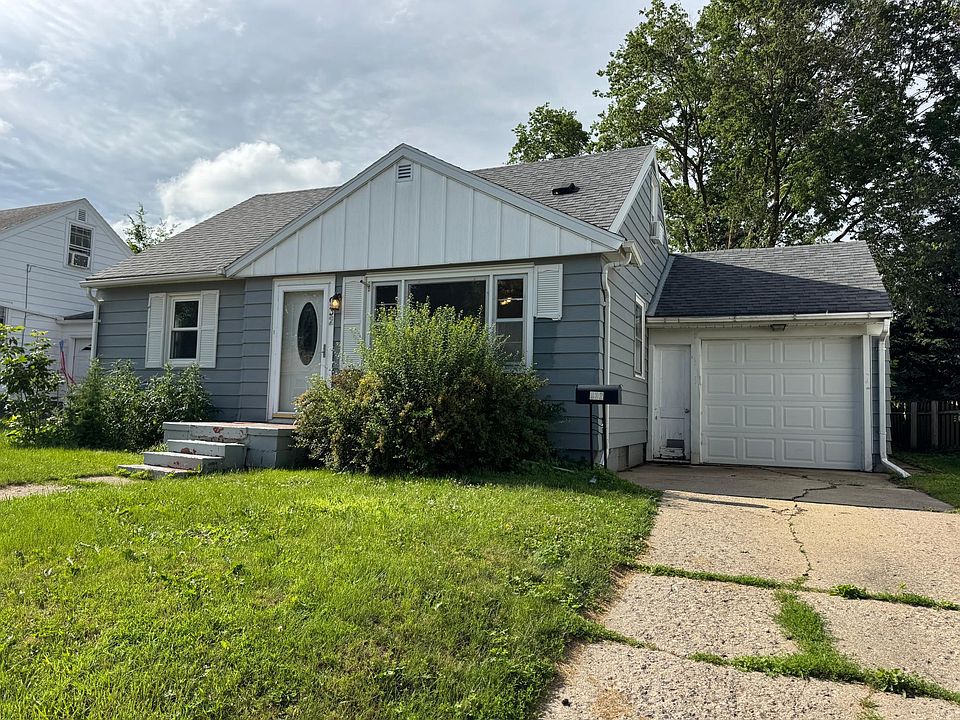 1st image of 932 Willow St