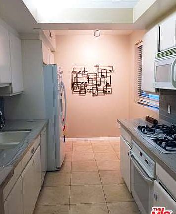 3rd image of 171 N Church Ln APT 201