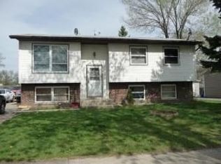 218 Butternut Dr, Bolingbrook, IL 60440