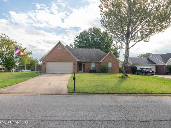 5860 Ridgetop Dr, Horn Lake, MS 38637
