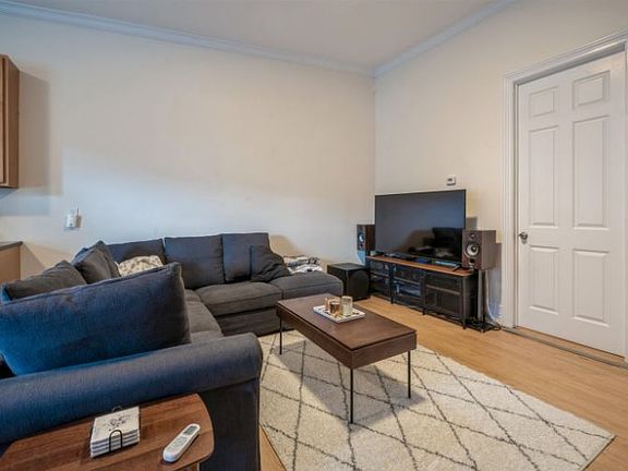 4th image of 287 York St #4