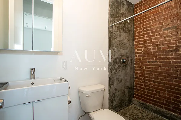 Rented by Zone Corp | media 7