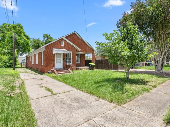 806 Morton Rd, Richmond, TX 77406
