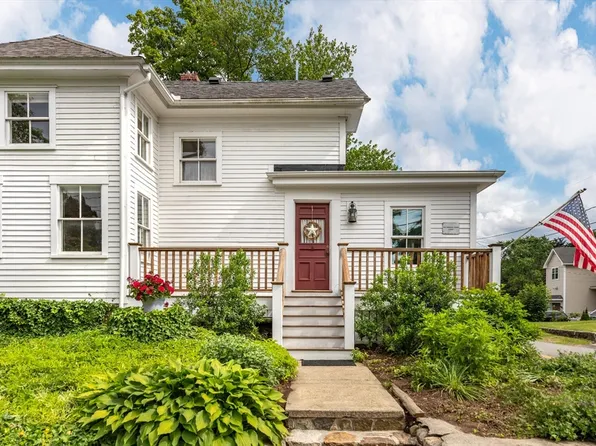 165 Burlington St, Woburn, MA 01801