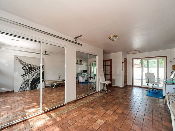 4th image of 10616 W Fullerton Ave
