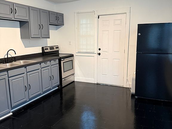 3rd image of 1554 W 29th St #1