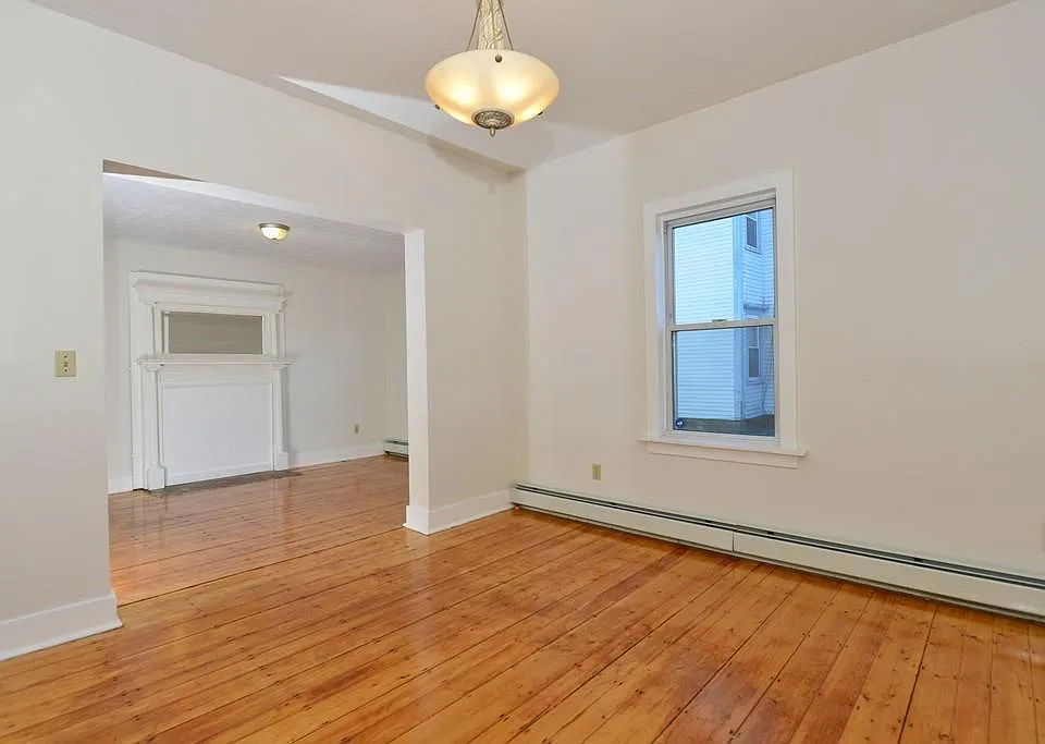 100 High St #1