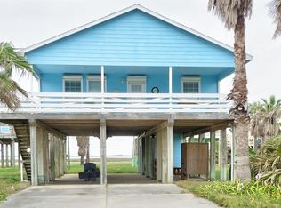 102 Surfside Ct, Surfside Beach, TX 77541
