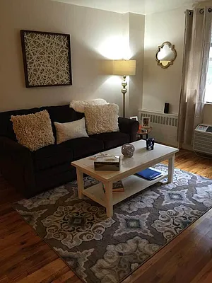 Rented by City Connections Realty | media 11