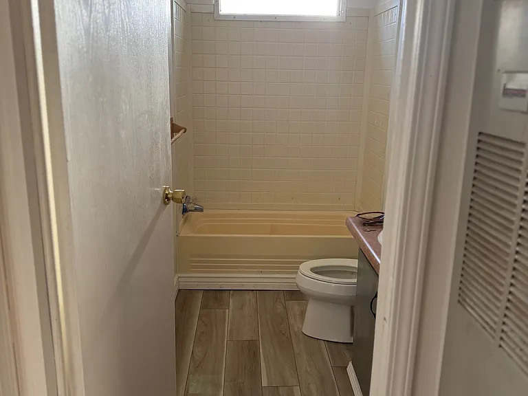 901 N Auburn Ave #17 — Photo 13