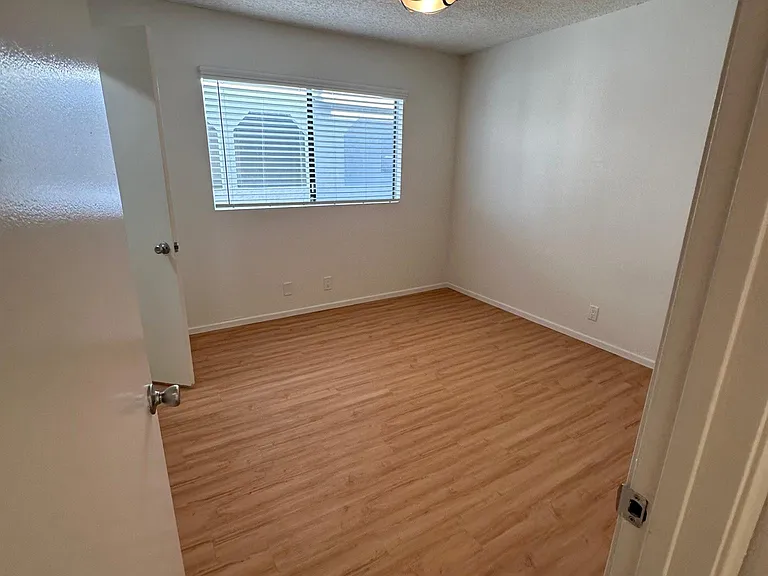 1061 Raymond Ave #304 — Photo 10