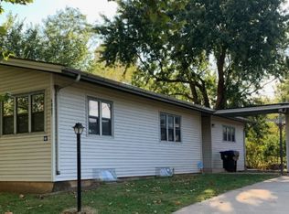 6807 SW Windsong Dr, Topeka, KS 66619