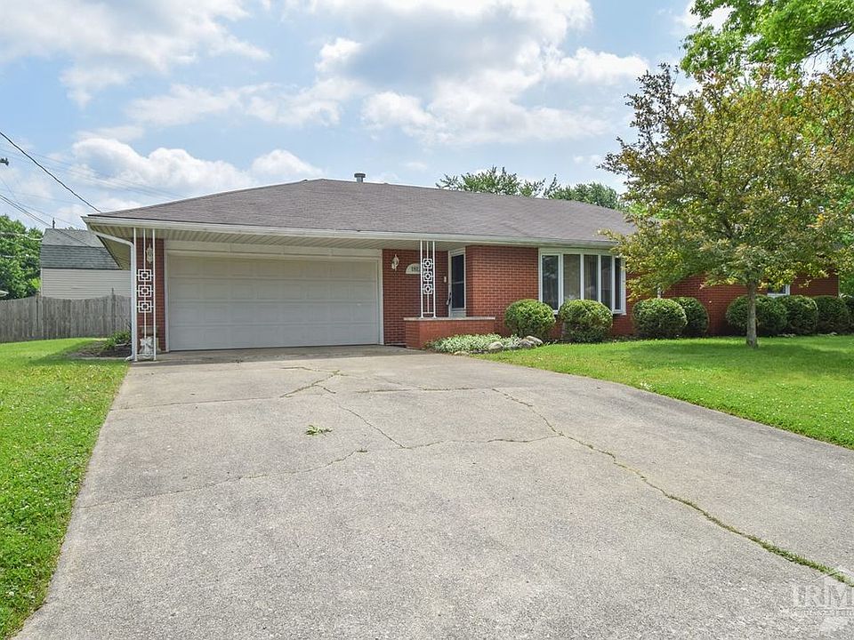 1st image of 1812 S Oakdale Dr