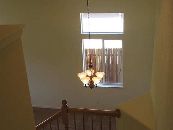 3rd image of 1919 Pyramid Creek Dr