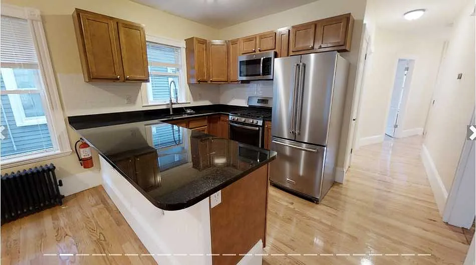 4 bed, $4,700 — Photo 2