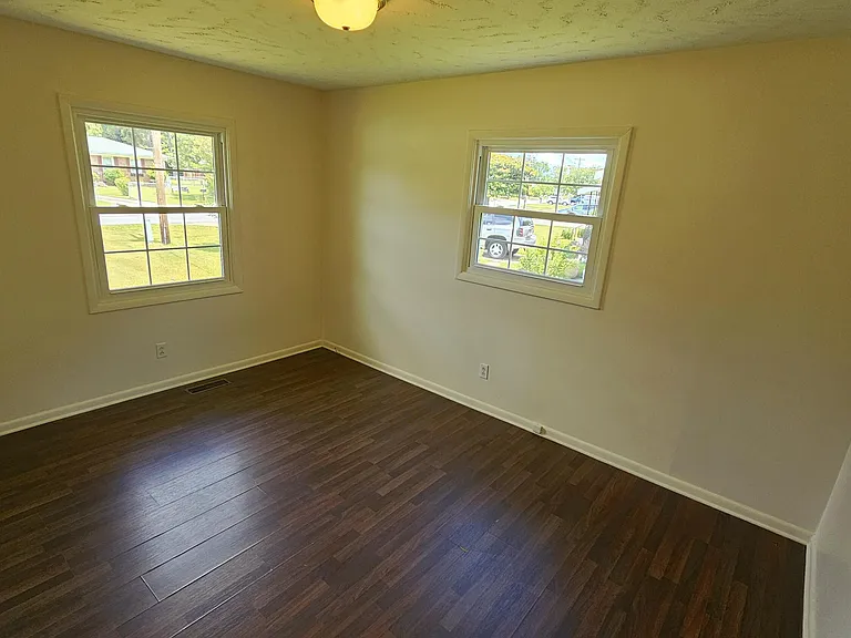 108 Princeton Dr — Photo 9
